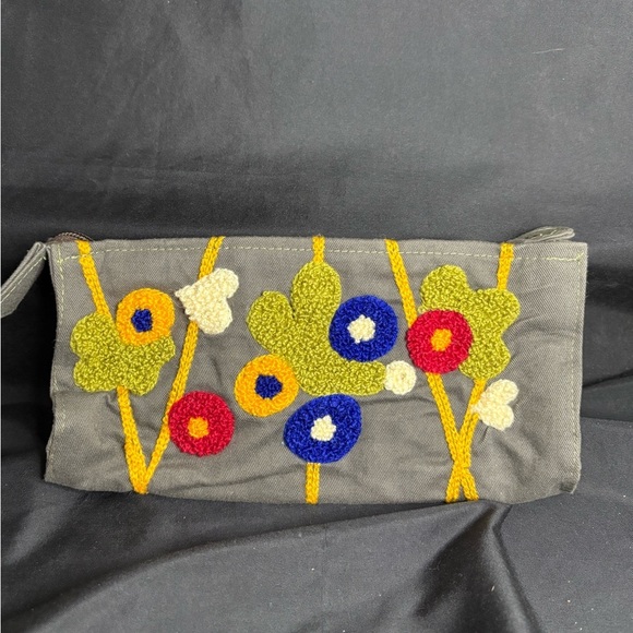 Flower embroidered Money/coin purse, made in Nepal. - Picture 2 of 4